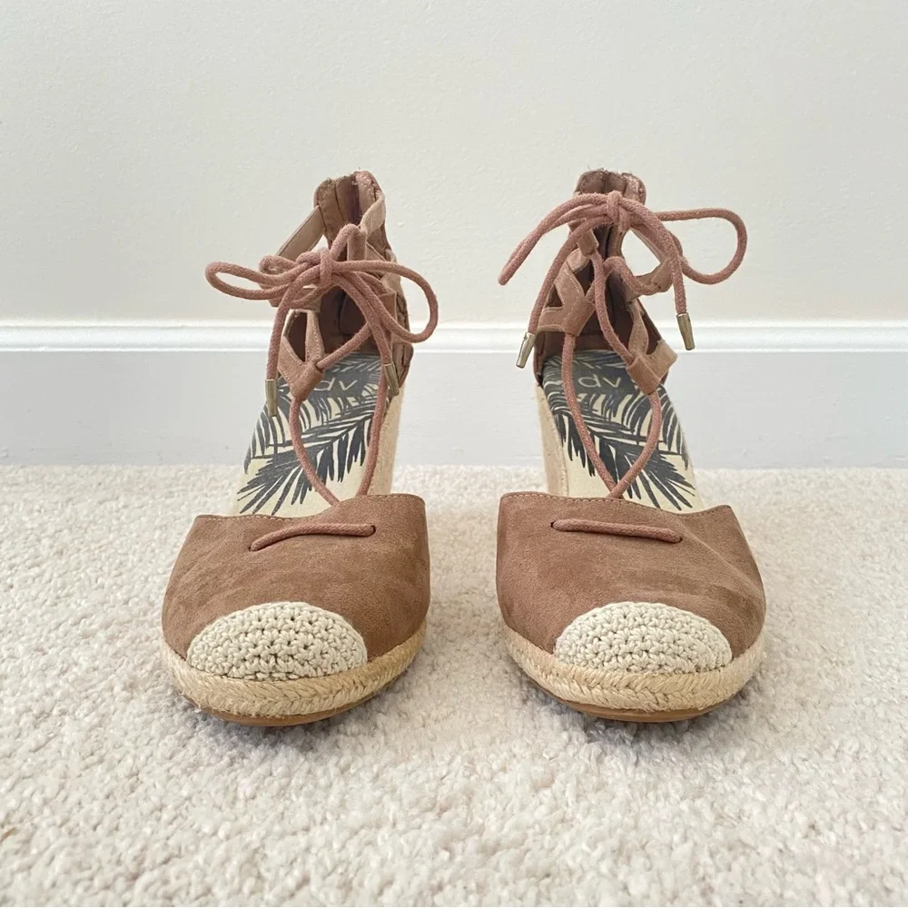DV By Dolce Vita Women’s 